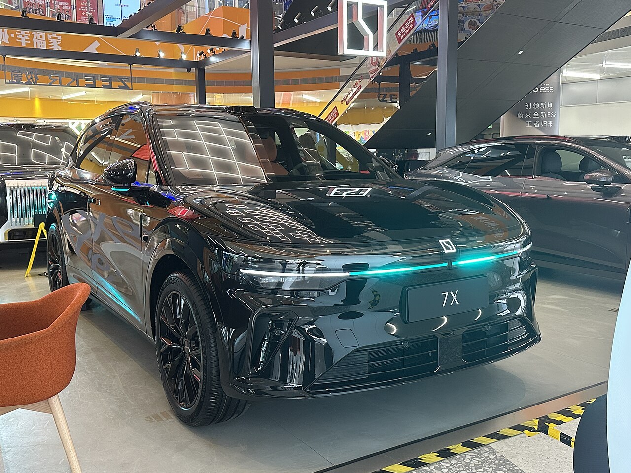 Zeekr 7X 2026 в России: три версии, цена под ключ